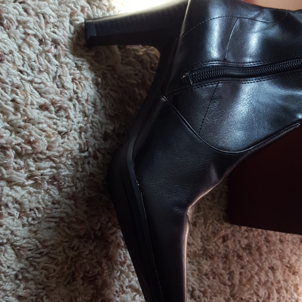 Boots - Picture 2 of 3
